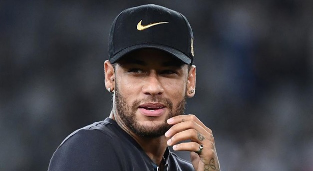 Neymar visszautasította a PSG 100 millió eurós ajánlatát